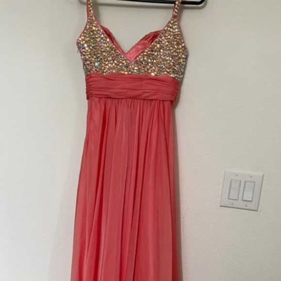 Le Femme dress Size Zero - Picture 1 of 6